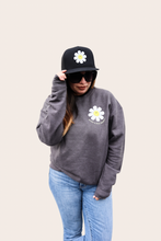 Load image into Gallery viewer, Daisy Trucker Hat