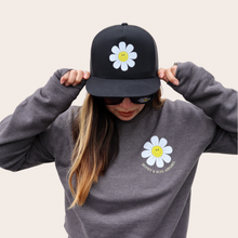 Load image into Gallery viewer, Daisy Trucker Hat